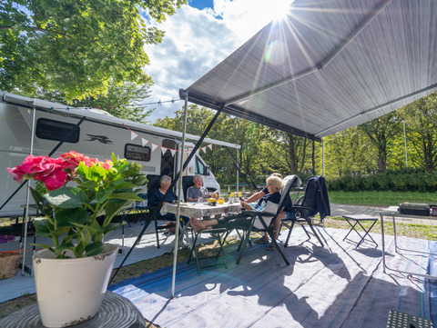 Camping mit Wohnmobil im Komfortcamping, Foto: Christian Große
