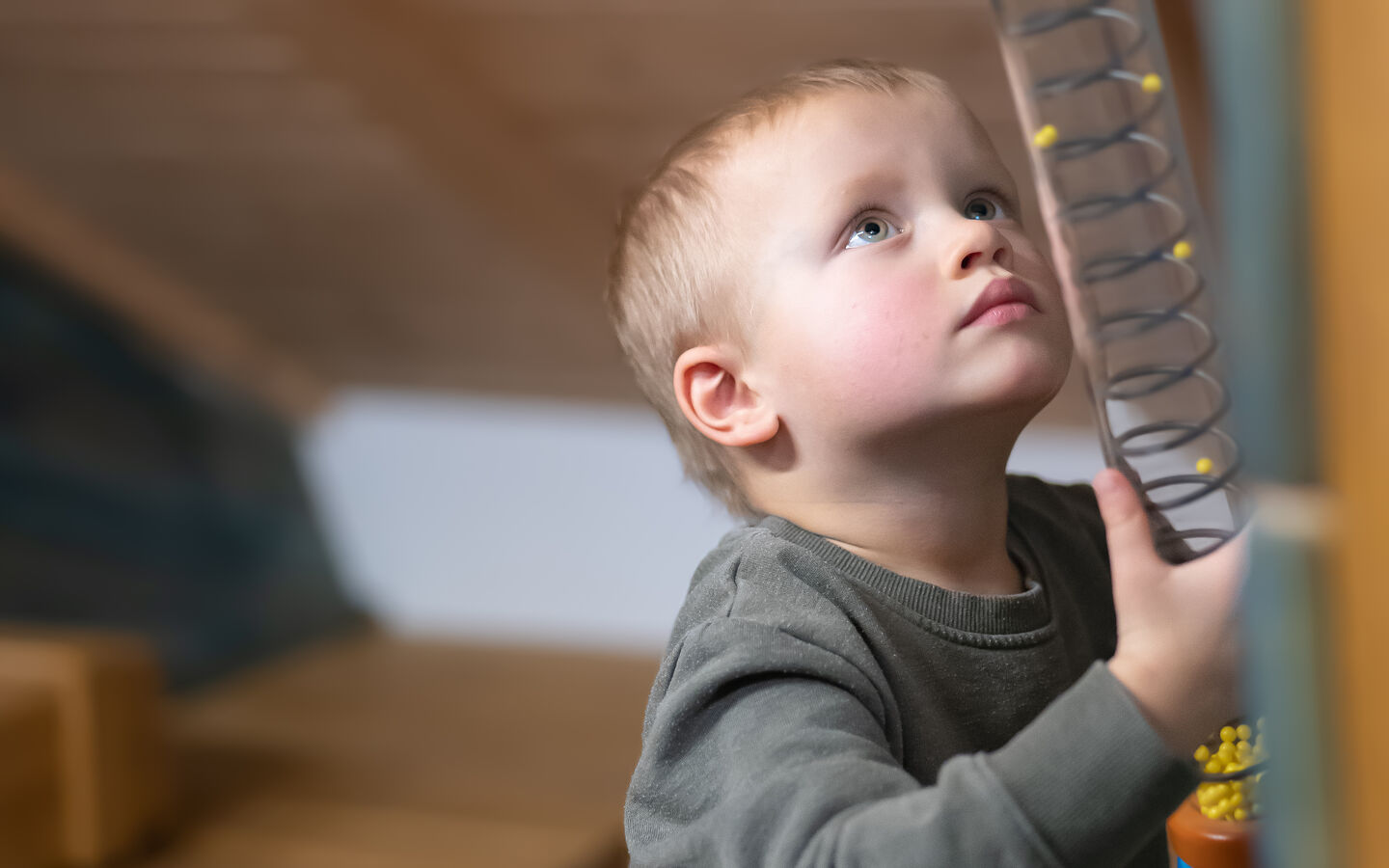 Indoorspielplatz mit Kleinkind, Foto: Gl&uuml;cksfoto GbR - Rico Schwarze