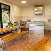 Gemeinschaftsk&uuml;che im Sanit&auml;rhaus, Foto: Rico Schwarze - Gl&uuml;cksfoto GbR